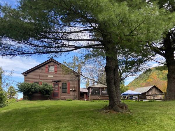 61 Town Hill Road