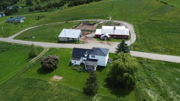 704 Tetreault Road