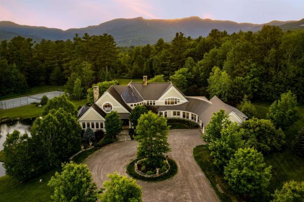 Single Family in Stowe VT