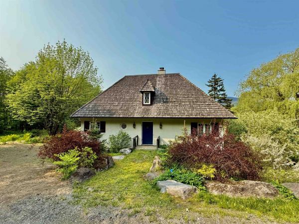 Single Family in Montgomery VT