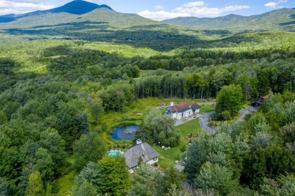 Single Family in Montgomery VT