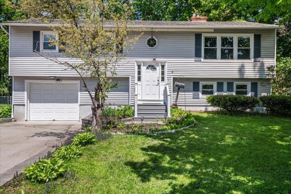 119 Iroquois Avenue