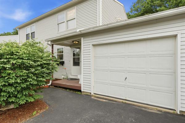 93 Hollow Creek Drive