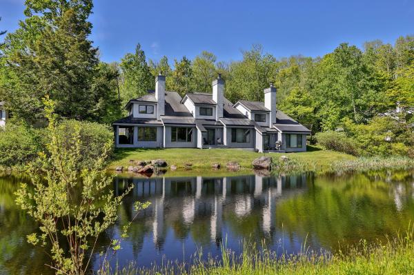 74 Woods Lane
