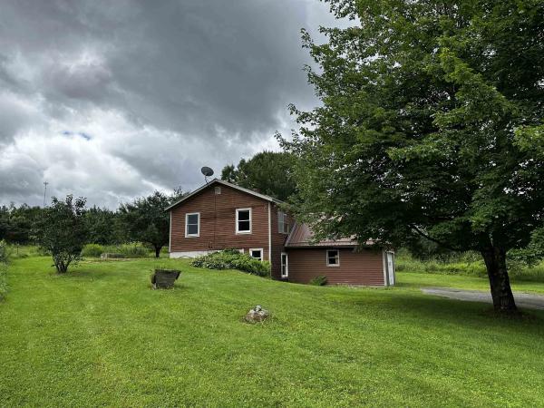 Single Family in Hardwick VT