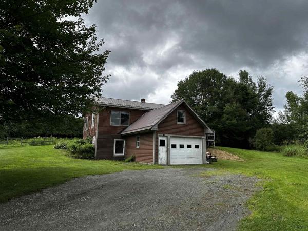 Single Family in Hardwick VT