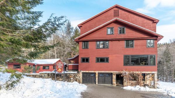 Single Family in Stowe VT