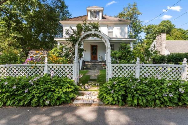 23 Robinson Avenue