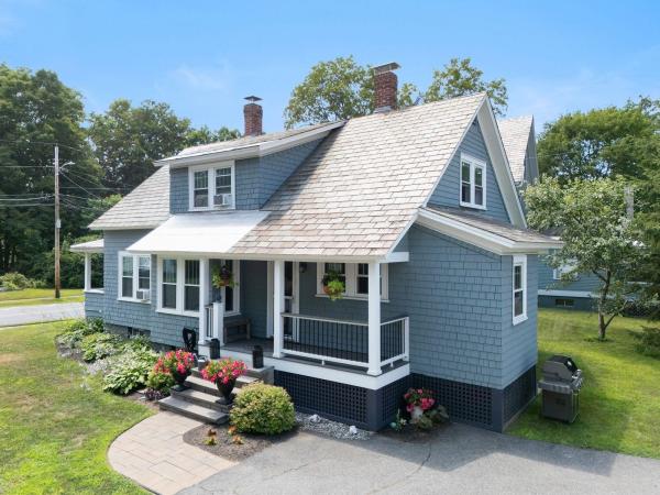 155 Oak Grove Avenue