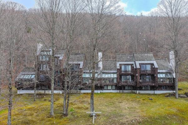 879 East Ash Road