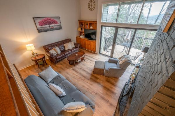 1221 Baker Turn