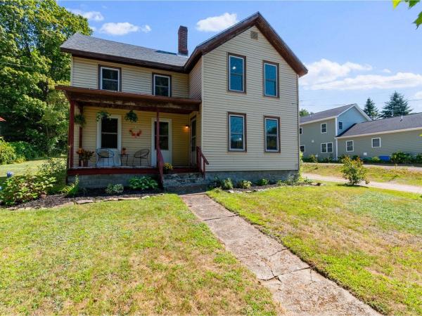 22 Railroad Street
