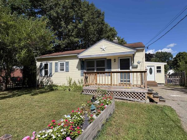 11 Mohawk Avenue