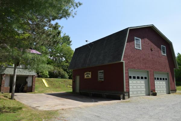 Single Family in Lowell VT