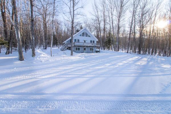 980 Paradis Mountain Road
