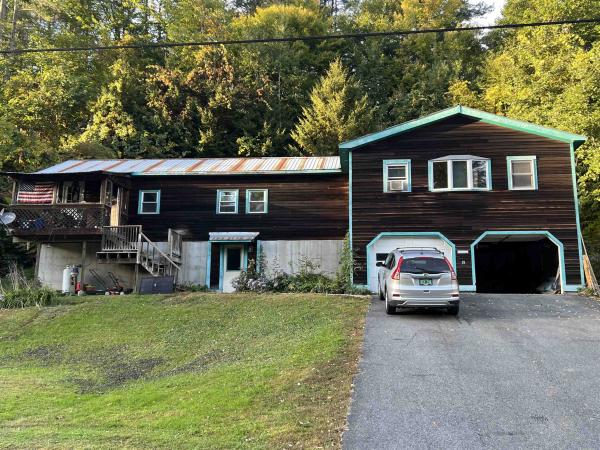 18 Dewey Avenue