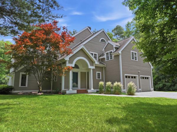 305 Westview Drive
