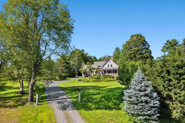 Single Family in Stowe VT