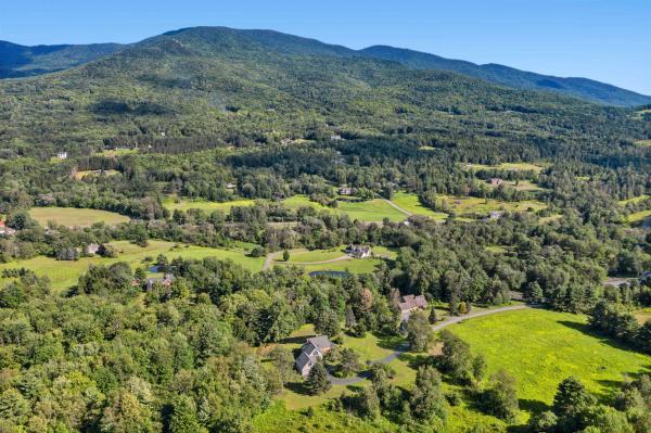 Single Family in Stowe VT