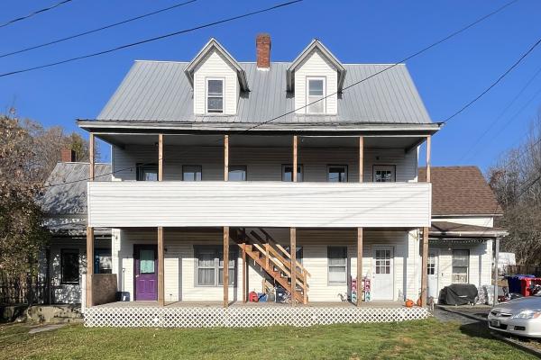 8 Lucia Street