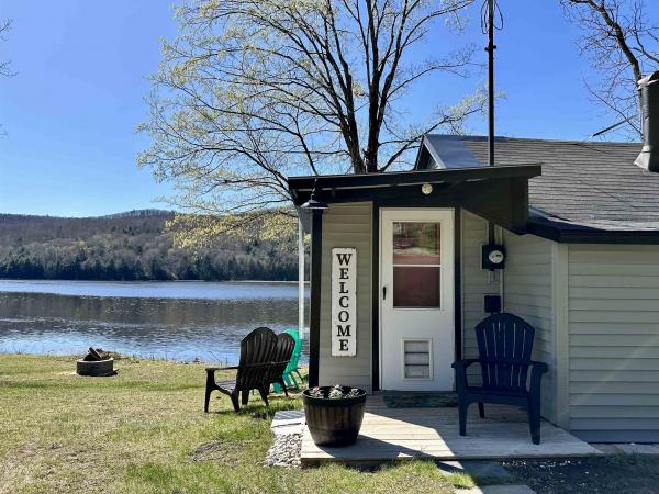 1557 Vermont Route 30 N