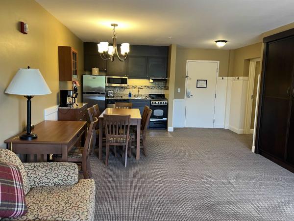 222 Qtr 3 Grand Summit Way