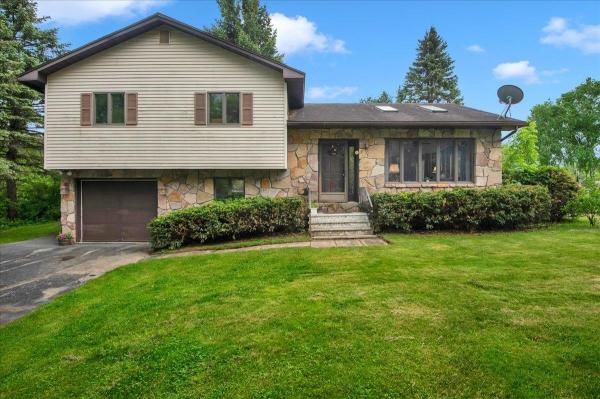 6 Meadowbrook Lane