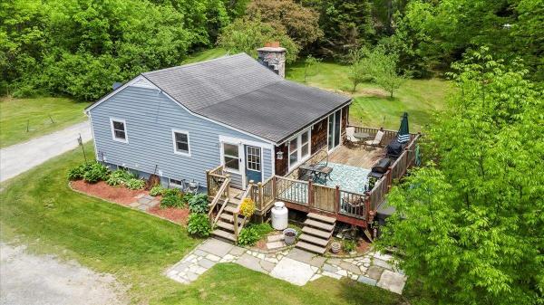 935 Shaftsbury Hollow Road
