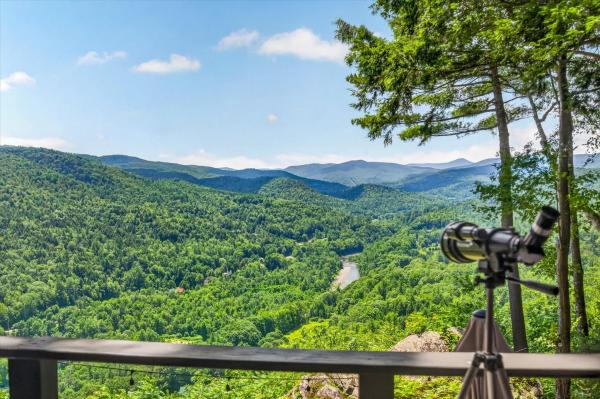 544 Vulture Mountain Road