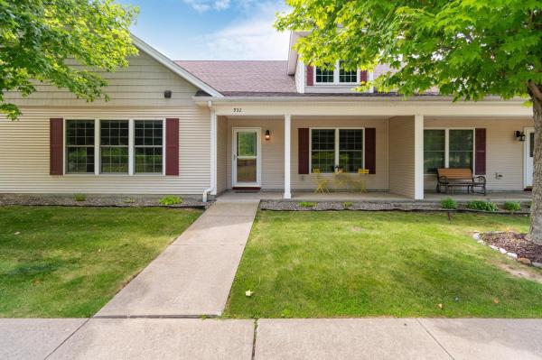 932 Franklin Park West