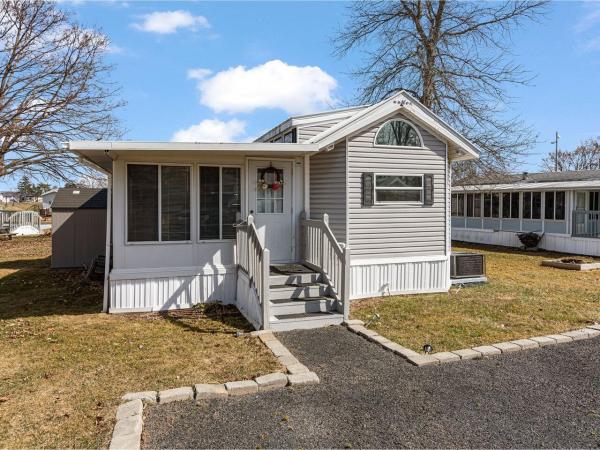 41 Island Circle