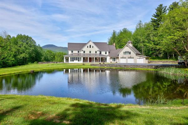 Single Family in Stowe VT