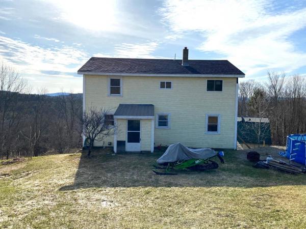 Single Family in Danville VT