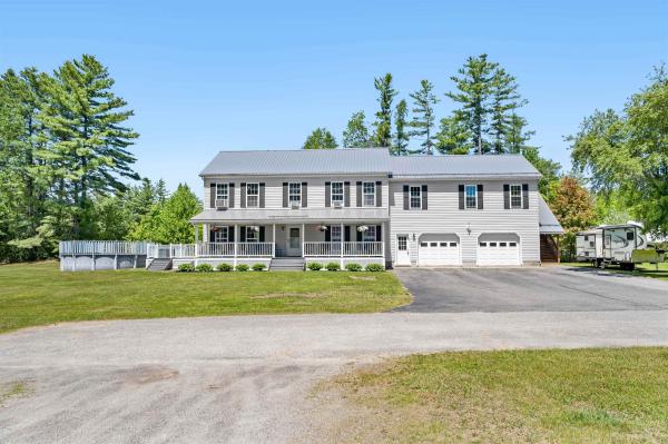 Single Family in Hyde Park VT