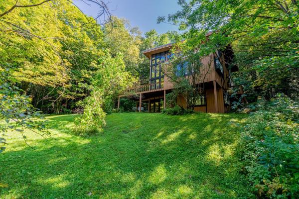 2914 Danby Mountain Road