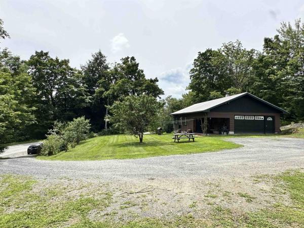 1595 Centerville Road