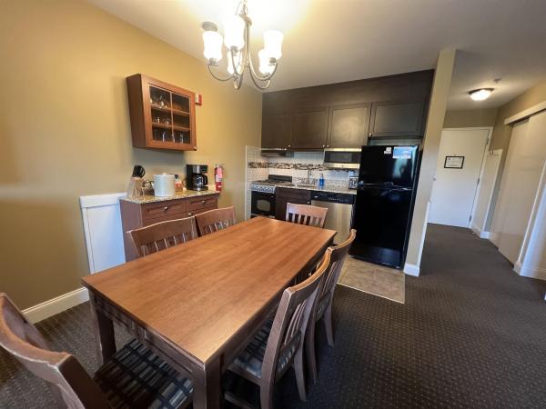 226/228, Qtr 2 Grand Summit Way