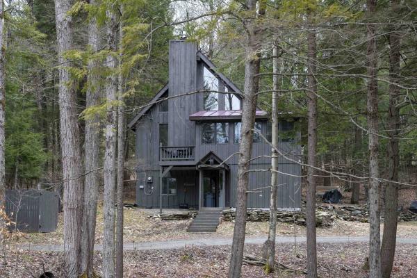 988 Old Quechee Road