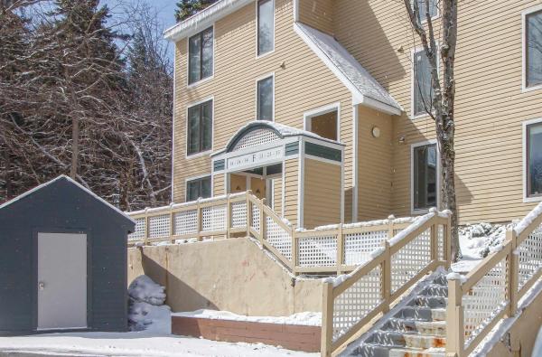 6 G Northbrook Village Way