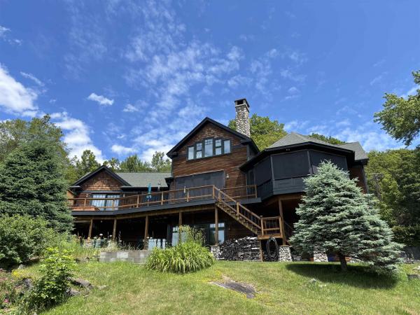 2346 Quechee Main Street