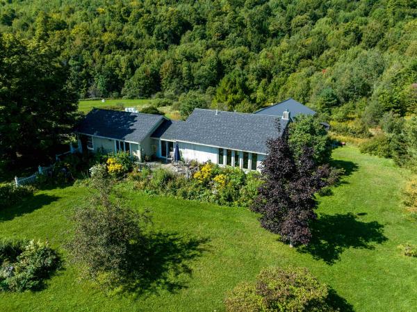 Single Family in Craftsbury VT