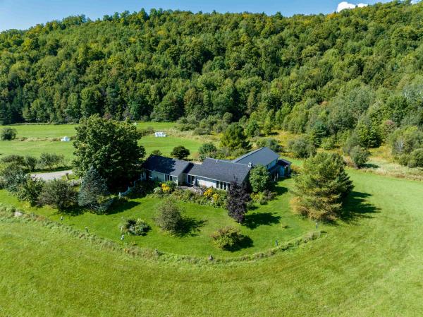 Single Family in Craftsbury VT