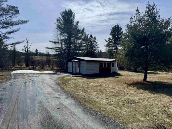 657 Creek Road