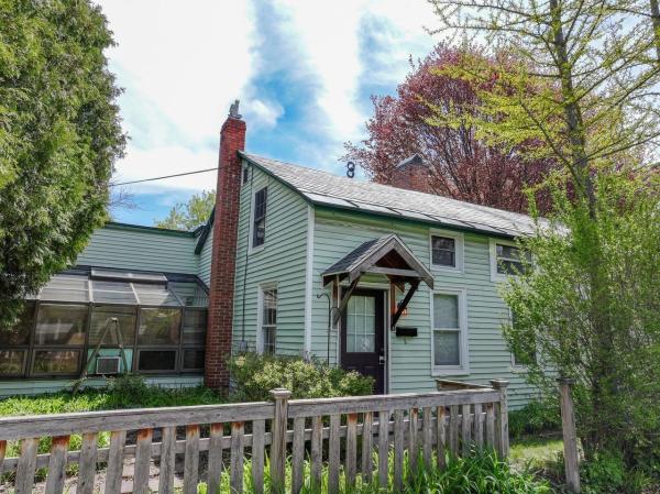 30-32 North Champlain Street