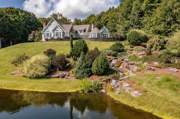 Single Family in Stowe VT