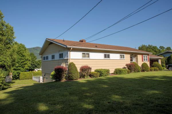 14 Mountain View Lane