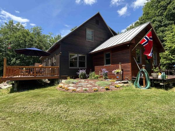 Single Family in Craftsbury VT