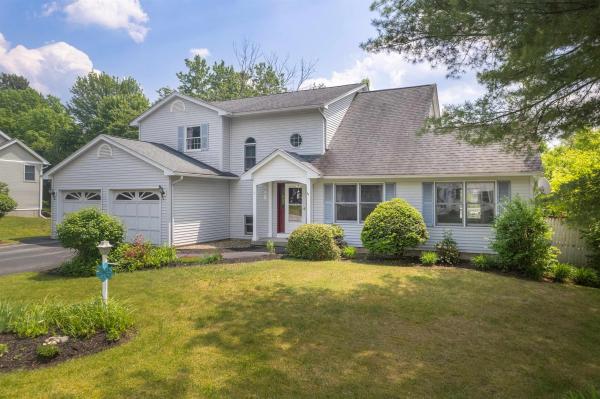 6 Moonbrook Drive