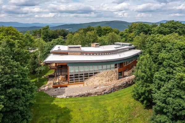 454 Mountain Road