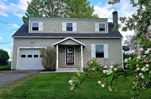 635 Elm Street